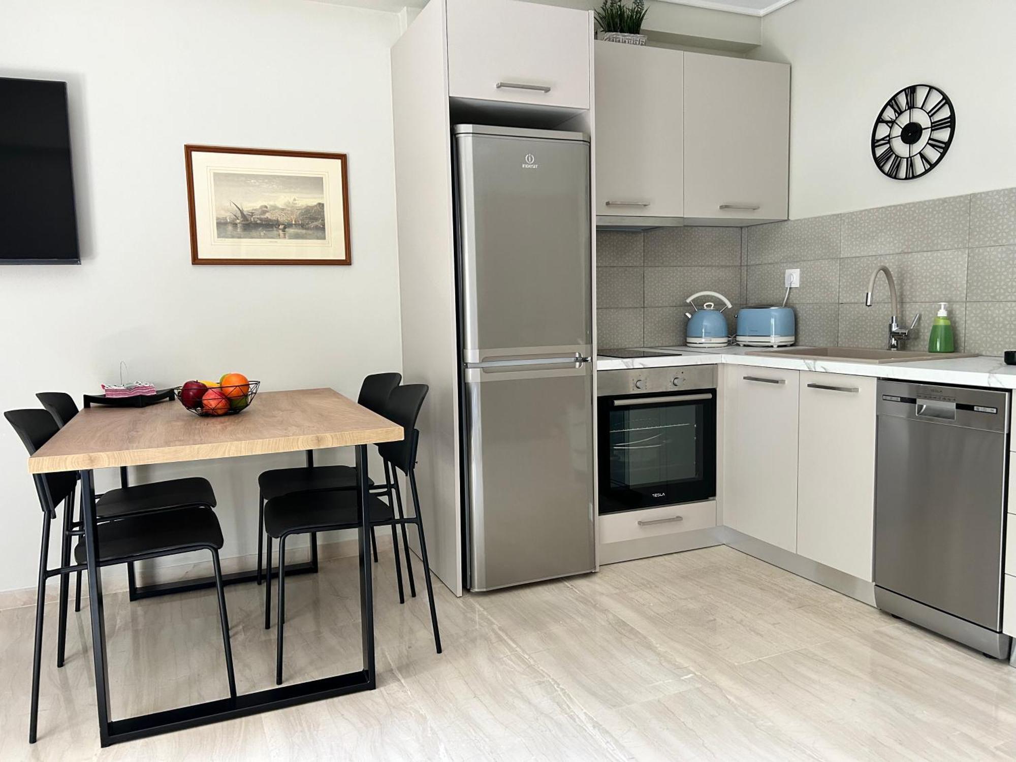 Evrou 21A Metropolitan Suite Atene Esterno foto