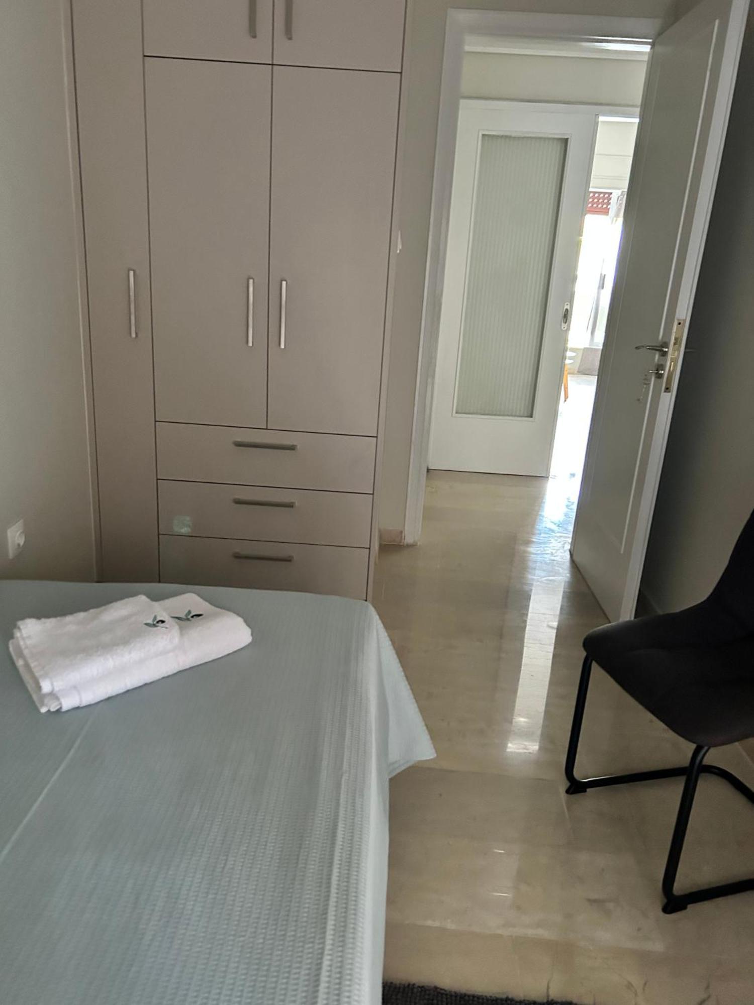 Evrou 21A Metropolitan Suite Atene Esterno foto