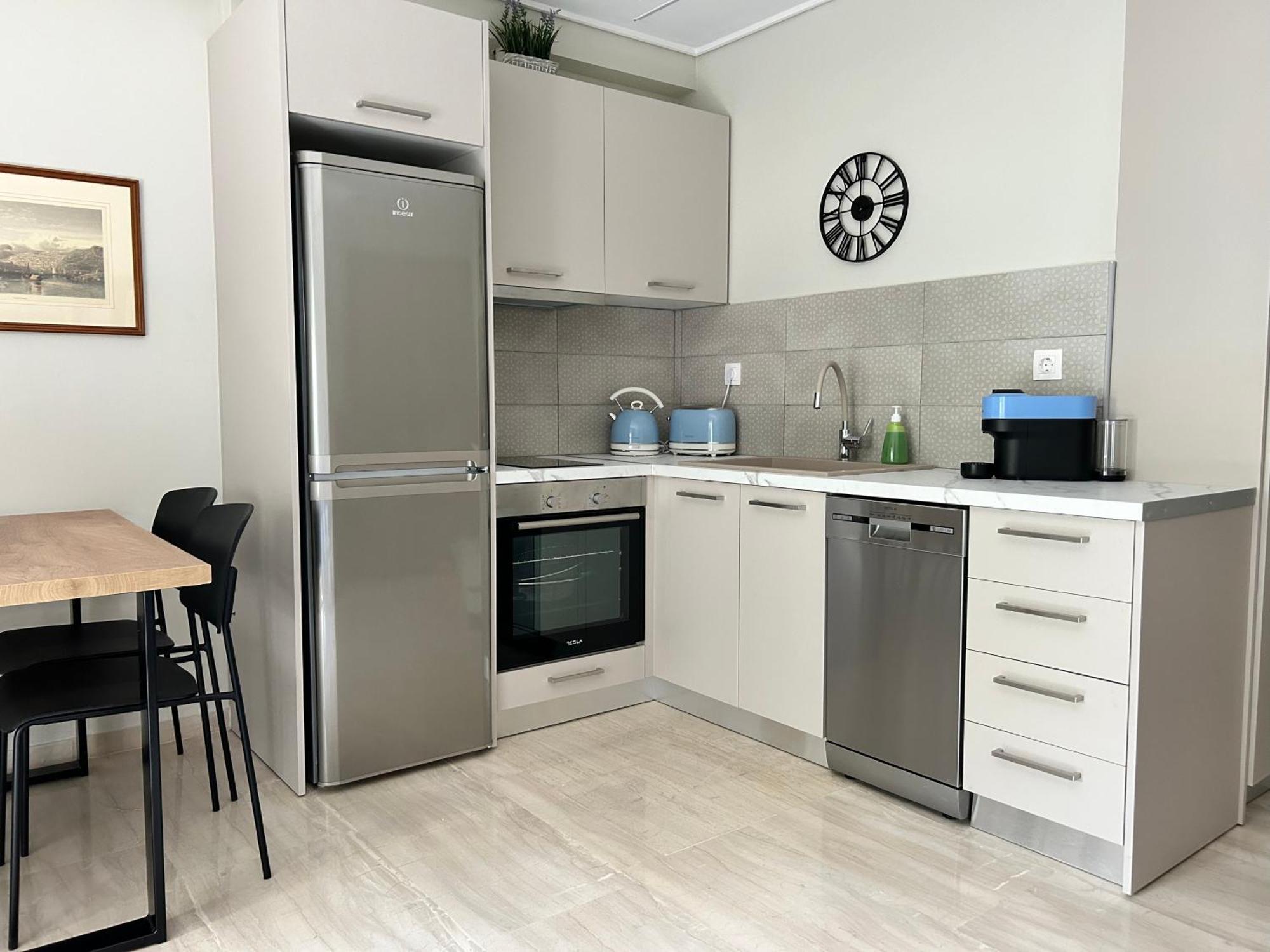 Evrou 21A Metropolitan Suite Atene Esterno foto